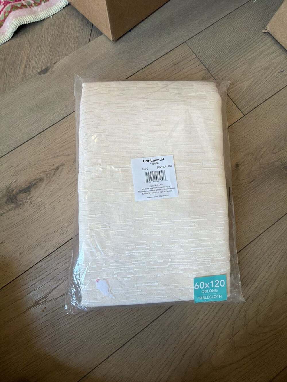 Continental 105556 Ivory Oblong Tablecloth‎ 60x120 inches